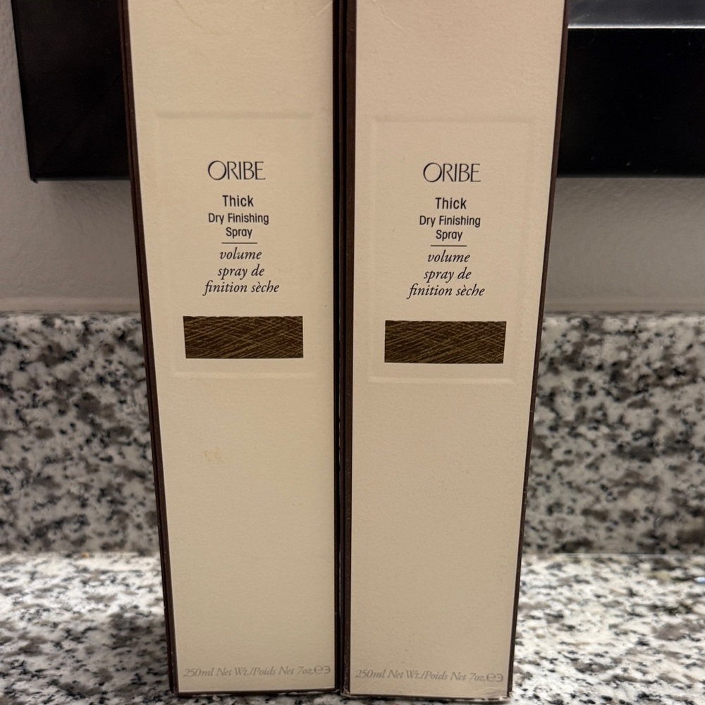 Oribe Thick Dry Finishing Spray - NIB
Two bottles 7 oz